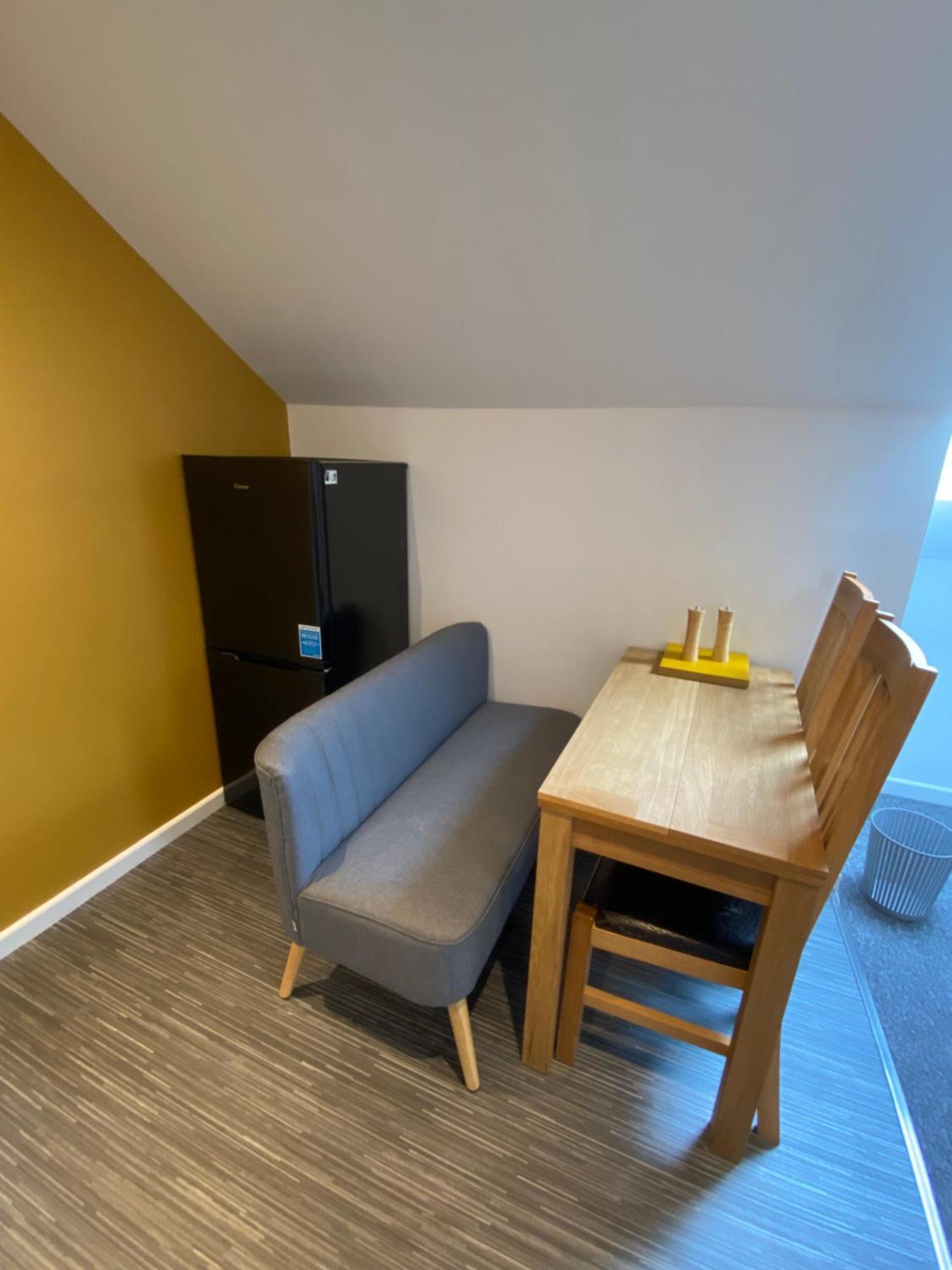 Modern Studio Apartment Set Beneath The Black Mountains A Stones Throw From The Offas Dyke Path Clodock Екстер'єр фото