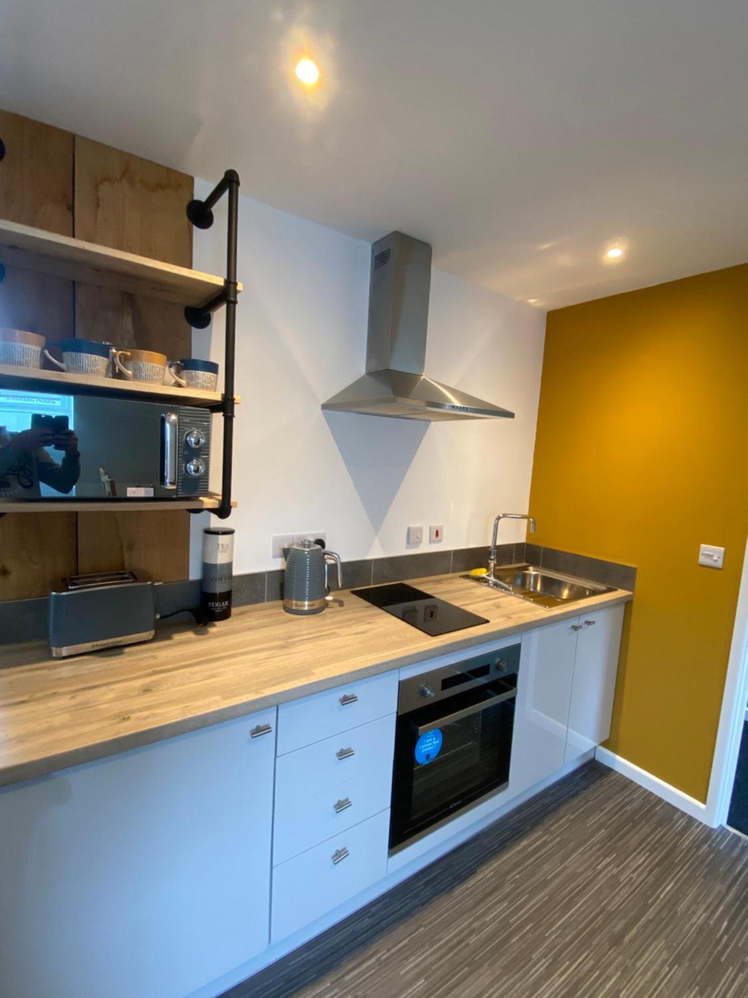 Modern Studio Apartment Set Beneath The Black Mountains A Stones Throw From The Offas Dyke Path Clodock Екстер'єр фото